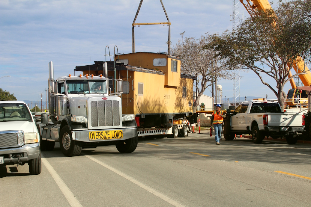 Photo of Caboose 210 Move